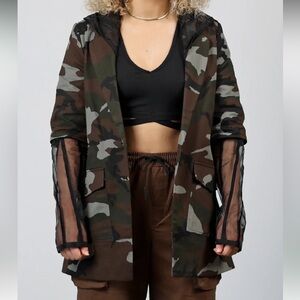 Silent, Memo Green Camo Print Unisex Outlaw Organza Single Breasted Blazer NWT S